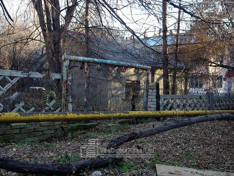 Samara. Long time ago a glider swing was put here. Then, a fence was put up directly through them. Later the pipeline appeared at the same place. Now it is the deserted area.