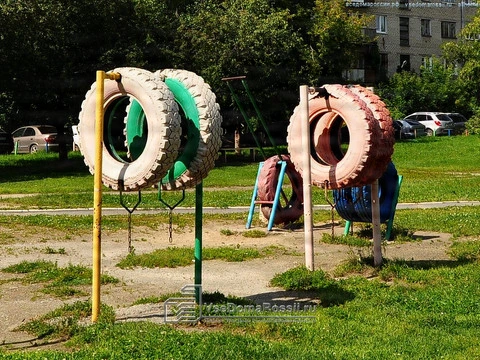 Yekaterinburg. Two problems have been solved by the auto enterprise - utilization of tires and recreation development. But what is the sort of equipment? How it should be used?