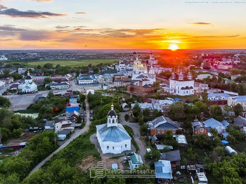 Арзамас. Исторический центр Арзамаса - небольшого города Нижегородской области, на закате.