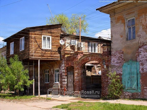 Astrakhan. The owner will evidently call this outstanding part of the house a balcony at property right registration