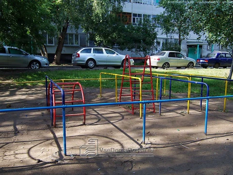Naberezhnye Chelny. It’s a small design error, but the boring labyrinth became so interesting with it!