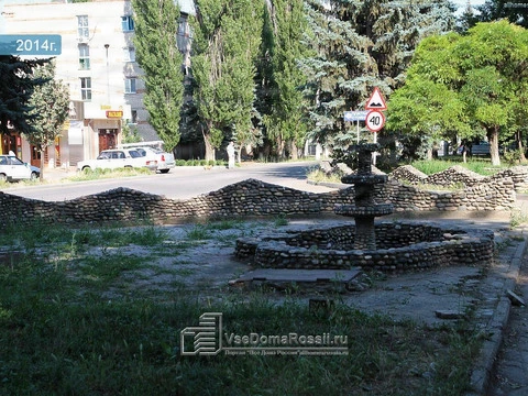Mineralnye Vody, 50 let Oktyabrya st, fountain — a photo of 2014